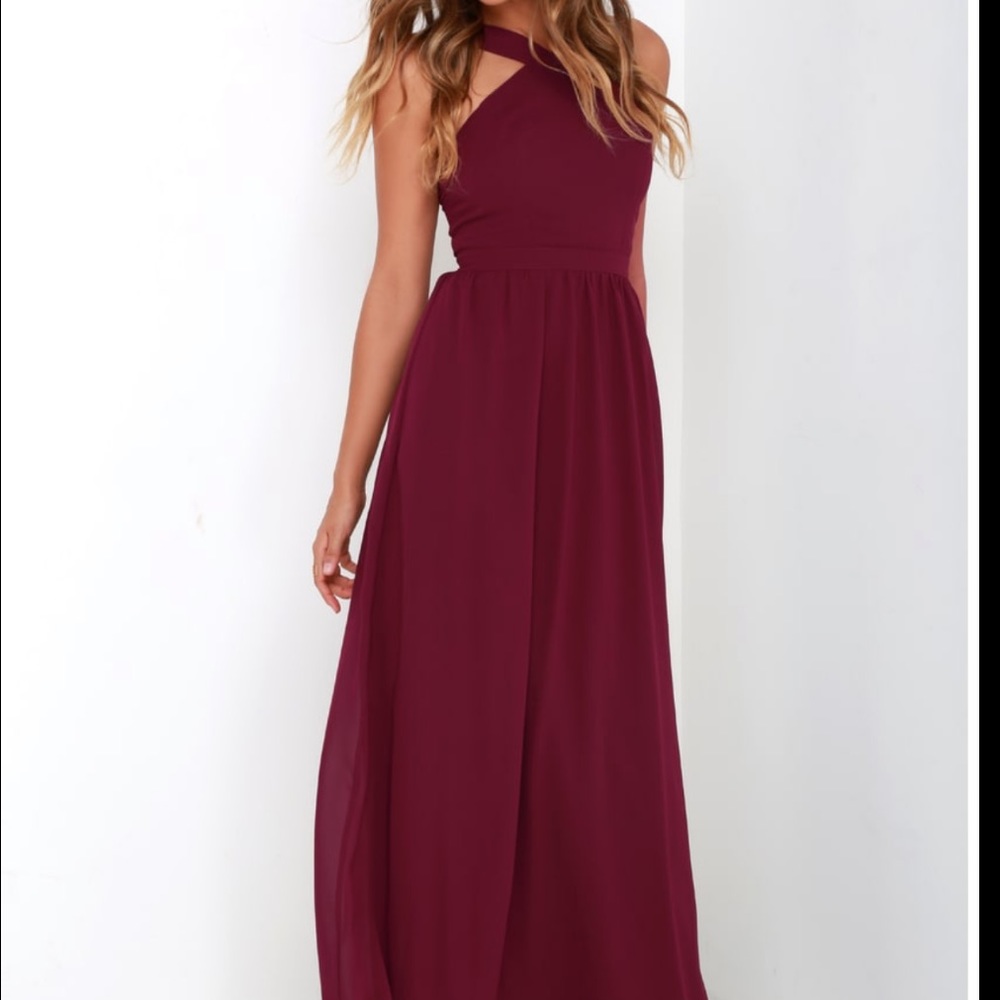Lulu’s Air Of Romance Burgundy Maxi Dress